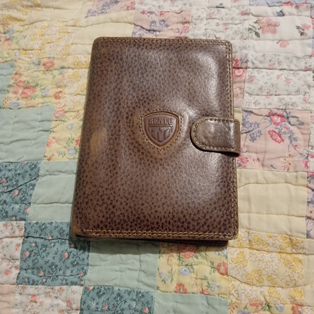 Benevol Brown Leather Wallet